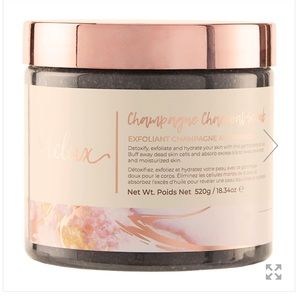 MANNA KADAR Champagne Charcoal Body Scrub